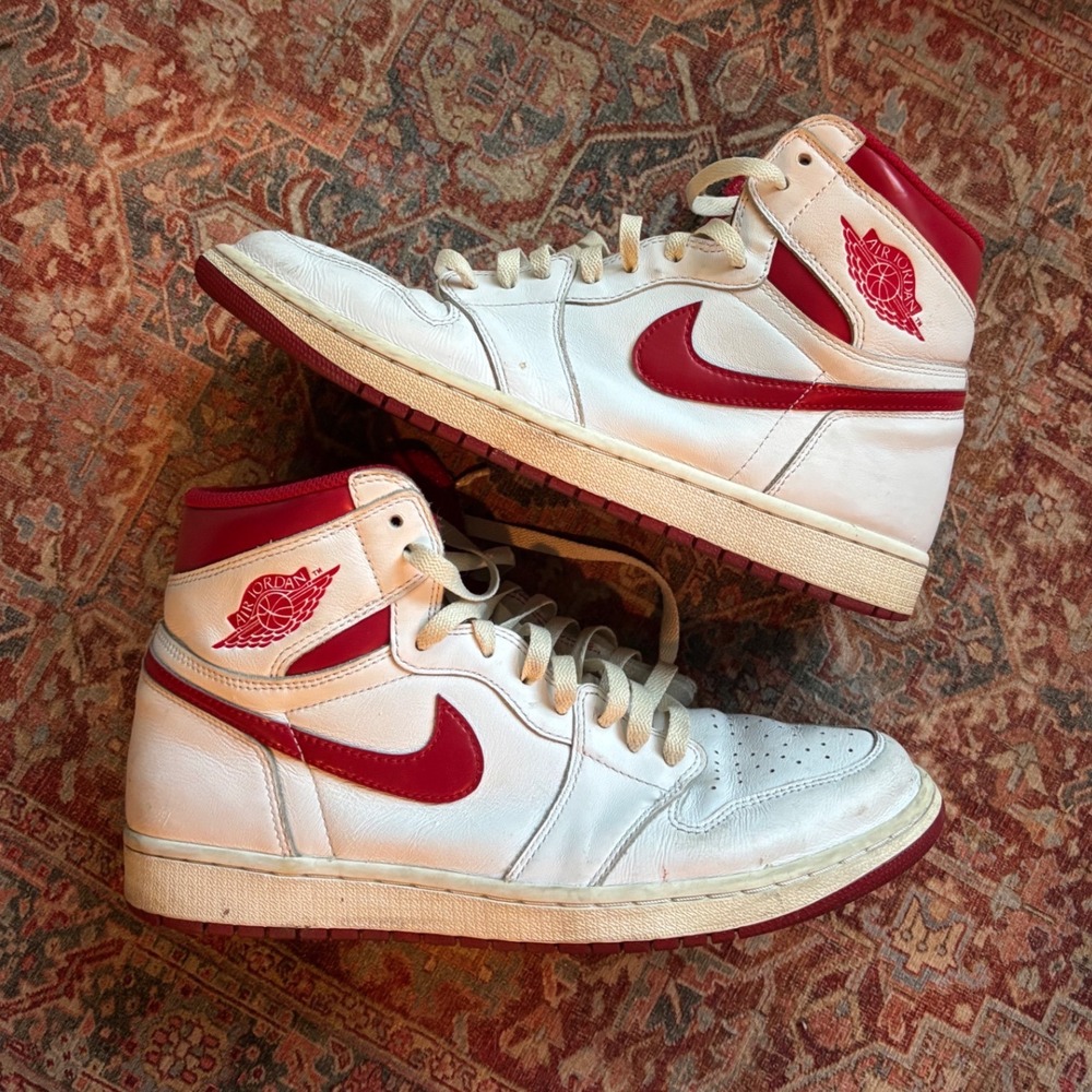 Nike Air Jordan 1 Retro OG High Metallic Red Men's Size 11 White Varsity Red